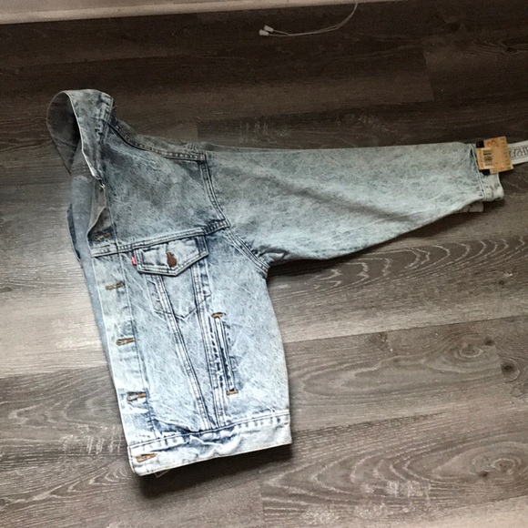 Levi’s - Picture 15 of 16